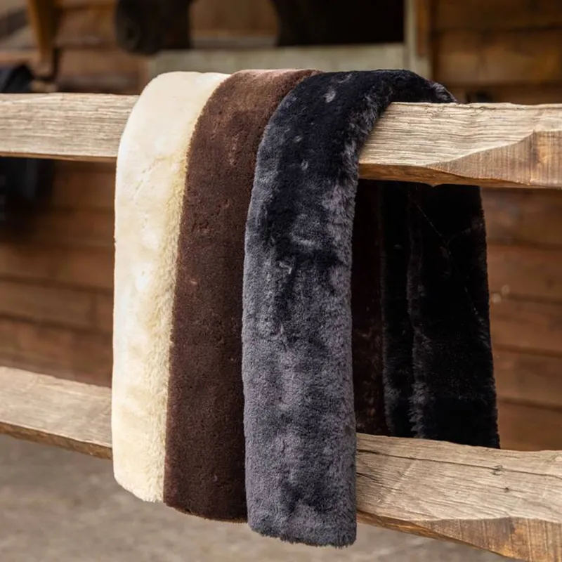 LeMieux Simuwool Breastgirth Cover - Black-1